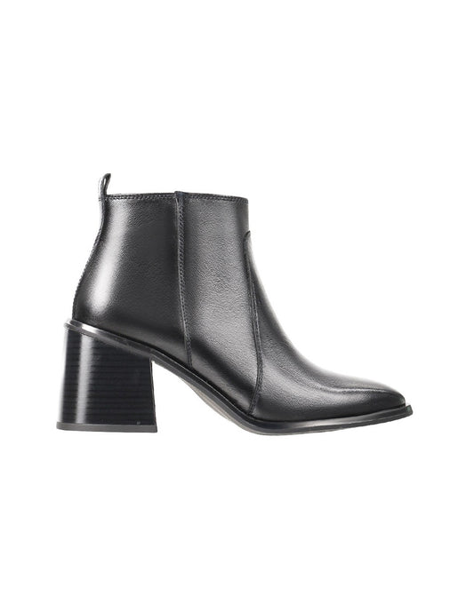 BOTIN DE PIEL LIVIANA 701