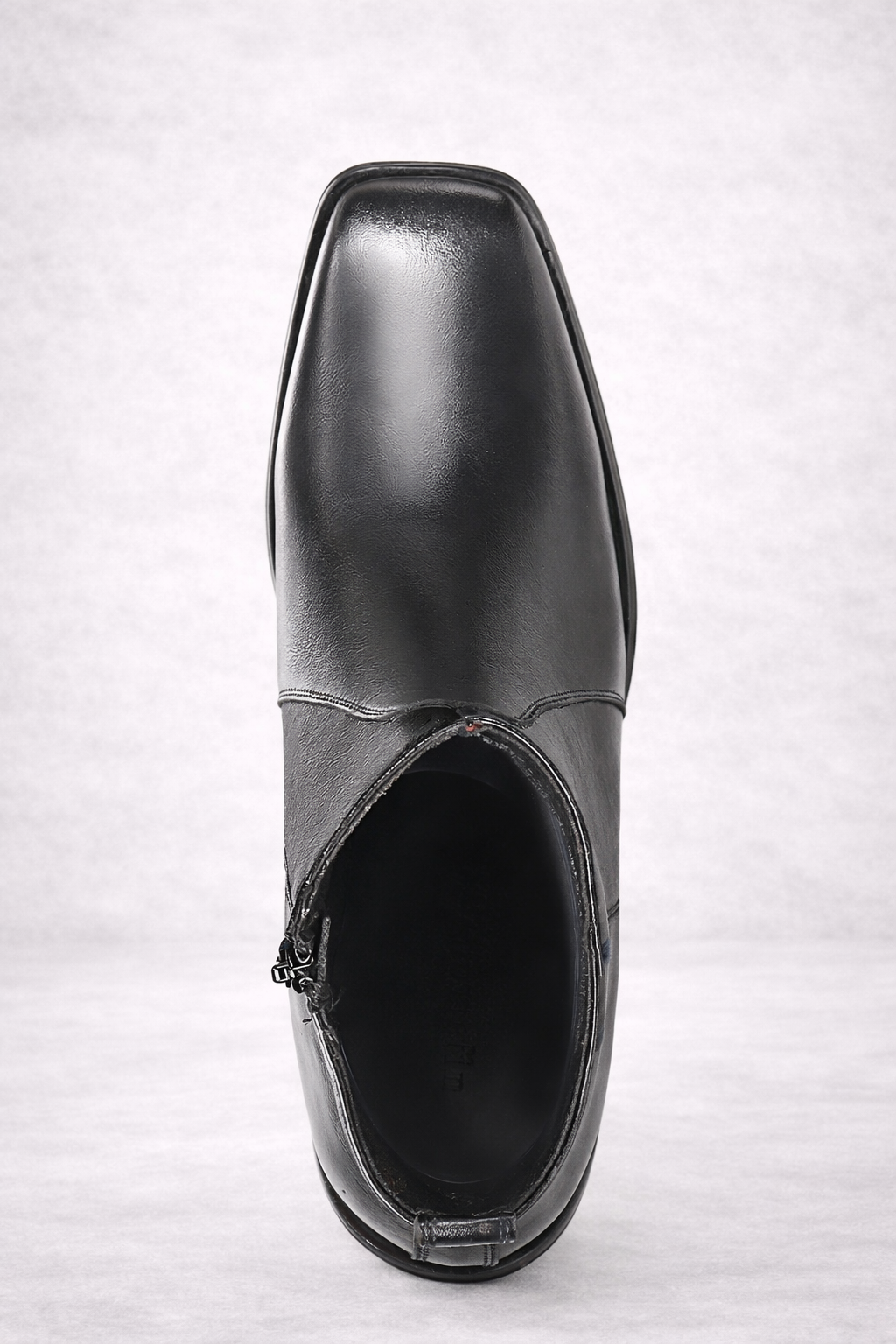 BOTIN DE PIEL LIVIANA 701