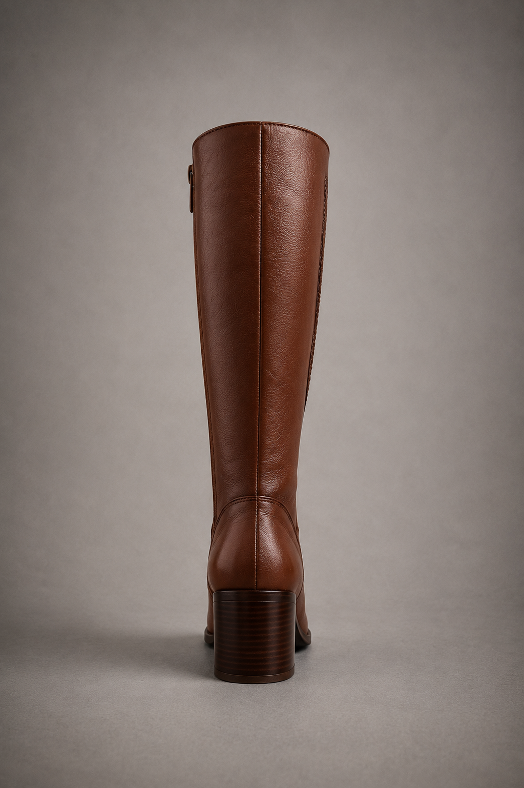 BOTA DE PIEL PARA DAMA CON TACON ANCHO Y GRABADOS TEXTURIZADOS HARLY 497