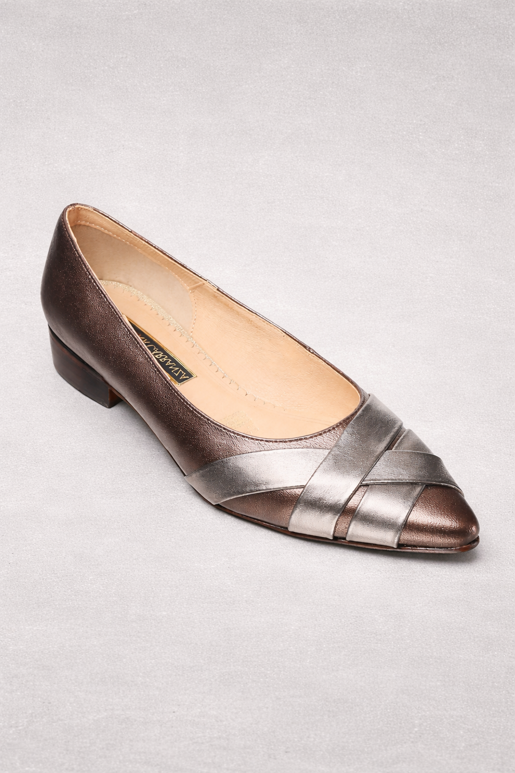 ZAPATILLA DE PIEL JOSSEFINA 08