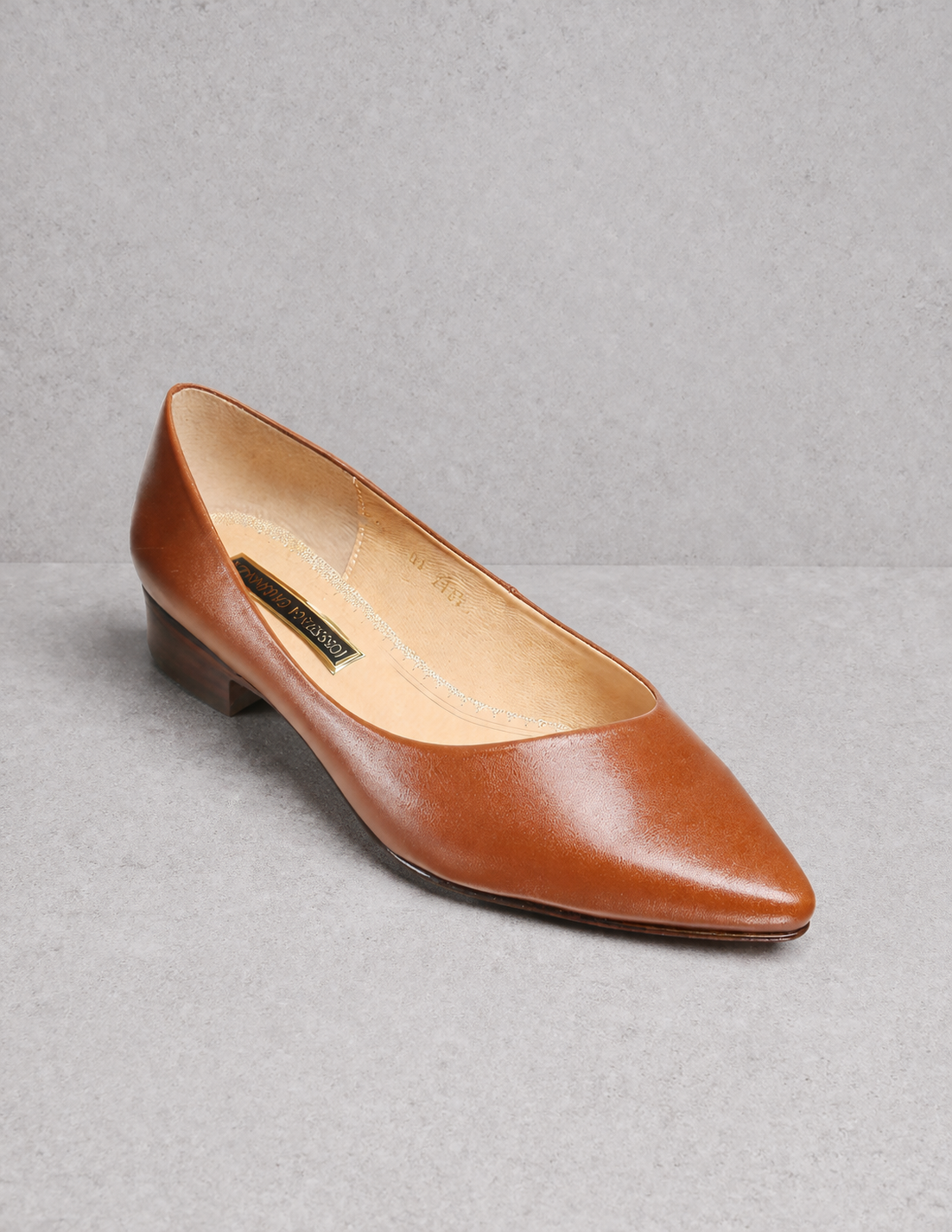 ZAPATILLA DE PIEL JOSSEFINA 01