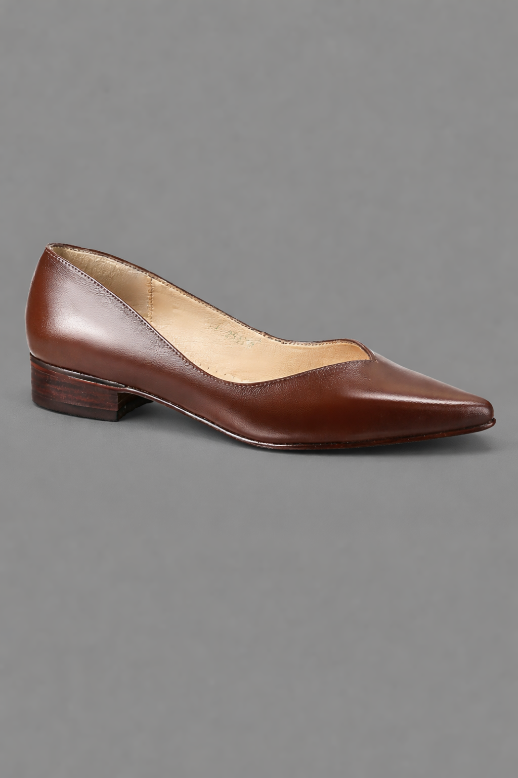 ZAPATILLA DE PIEL JOSSEFINA 011