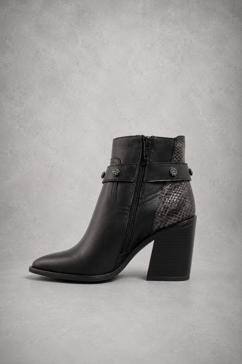 BOTIN VAQUERO DE PIEL PARA DAMA TACON ACUBANADO Y SUELA ANTIDERRAPANTE ALLAN 080