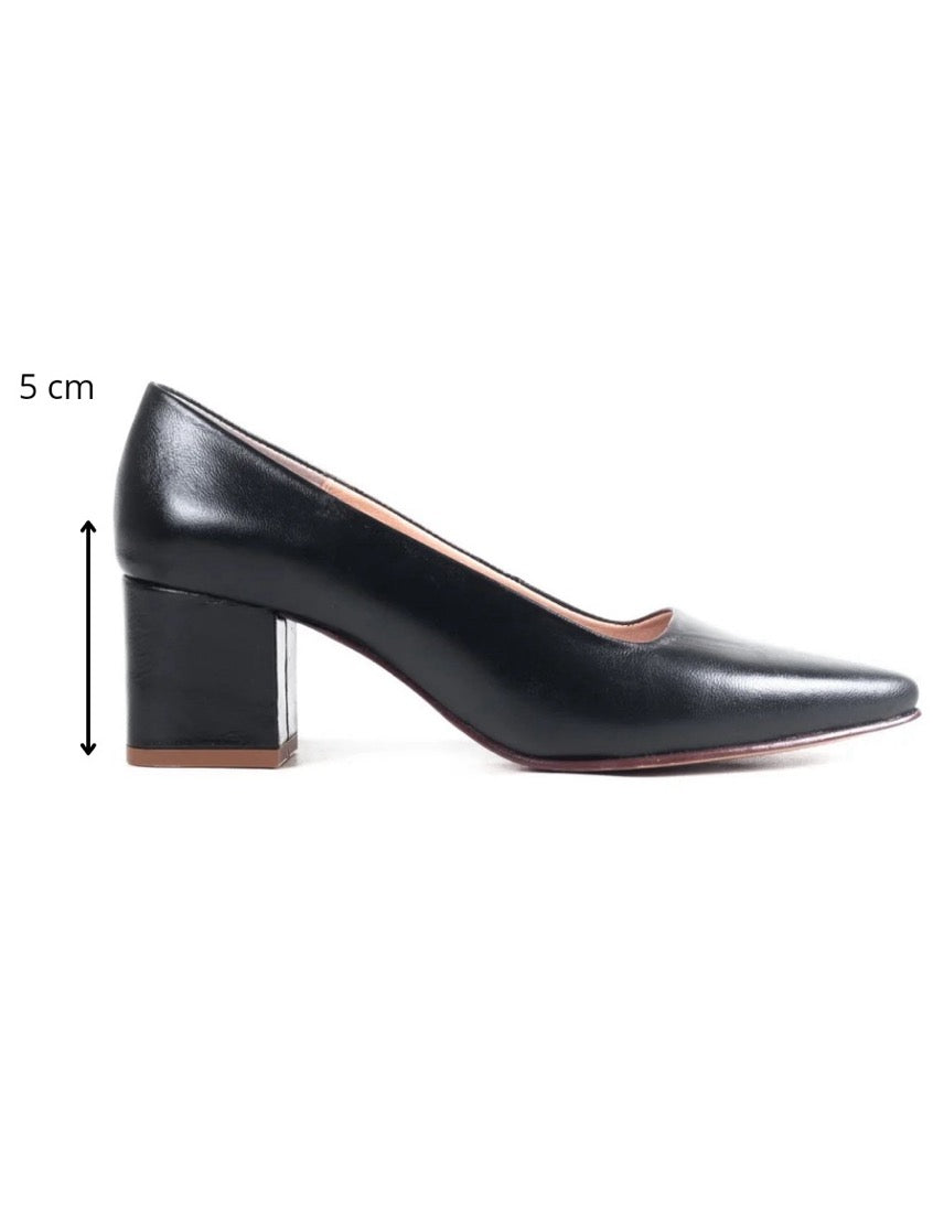ZAPATILLA DE PIEL SAM 710