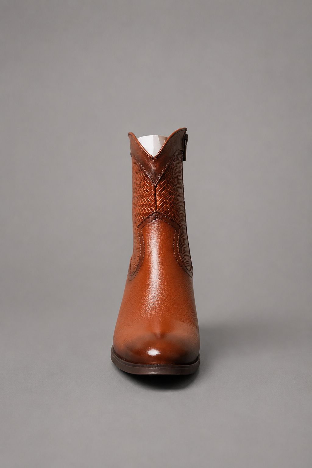 BOTIN CORTO DE PIEL TACON 5